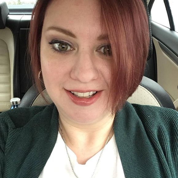 Meet your Posher, Tricia - Picture 1 of 1